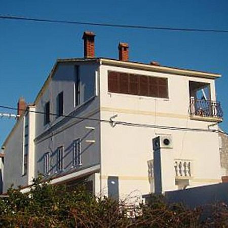 Apartment Silvana Božava Exteriör bild